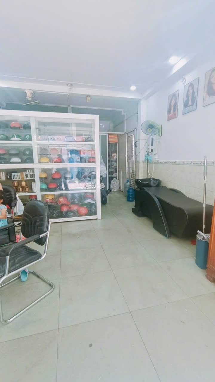 Nhà mặt tiền Tân Bình 60m² giá chỉ 9 tỷ - Cơ hội vàng đầu tư!