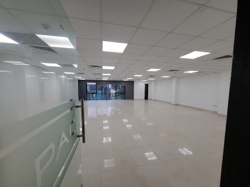 Sàn văn phòng cho thuê tại Hoàng Văn Thái, Thanh Xuân 165m² giá 25 triệu/tháng - Đỗ ô tô thoải mái!
