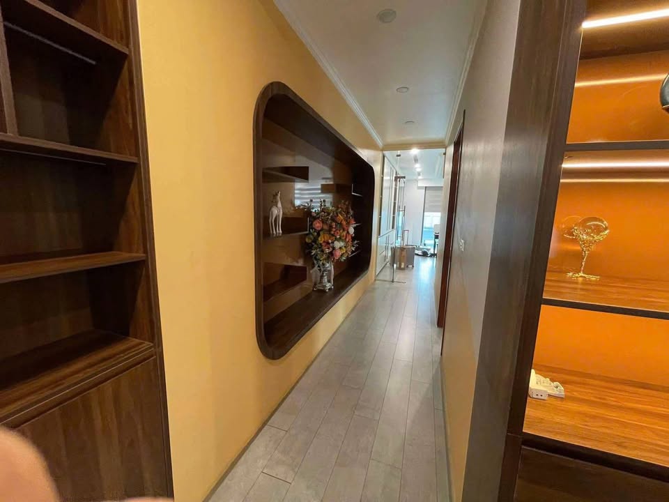 Cho thuê văn phòng Nguyễn Xiển 60m² chỉ 9 triệu - Thiết kế hiện đại, tiện nghi đầy đủ!