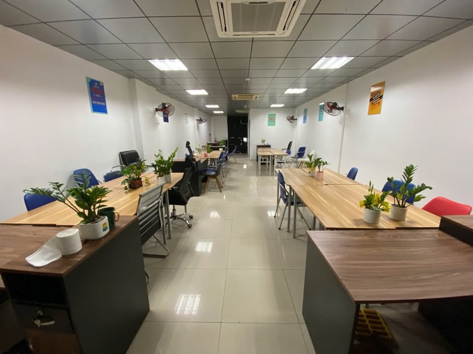 Văn phòng cho thuê tại Nguyễn Ngọc Nại - Thanh Xuân 110m² giá 16 triệu - Thiết kế hiện đại, thông thoáng!