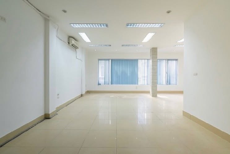 Văn phòng cho thuê tại Hoàng Ngân 70m² giá 13 triệu - Không gian làm việc lý tưởng!