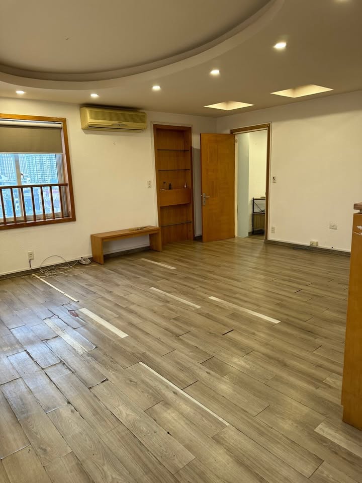 Cho thuê văn phòng chung cư Nguyễn Lương Bằng 200m² giá 20 triệu - Thiết kế tiện nghi, vị trí đắc địa