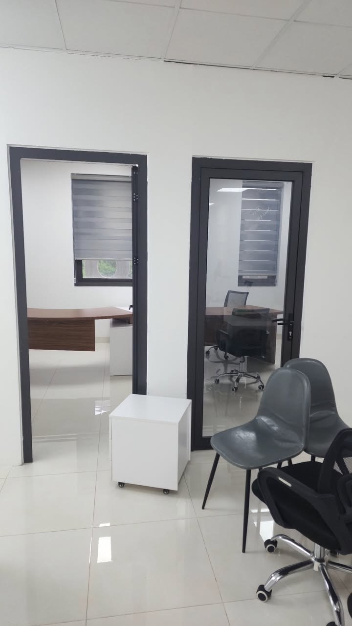 Văn phòng cho thuê 90m² tại KĐT Him Lam Vạn Phúc, Hà Đông - Nội thất đầy đủ chỉ 15 triệu!