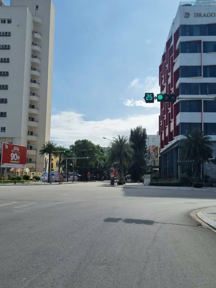 Khách sạn 6 tầng mặt đường Nguyễn Du 130m² giá 9.8 tỷ - Cơ hội đầu tư vàng không thể bỏ lỡ!