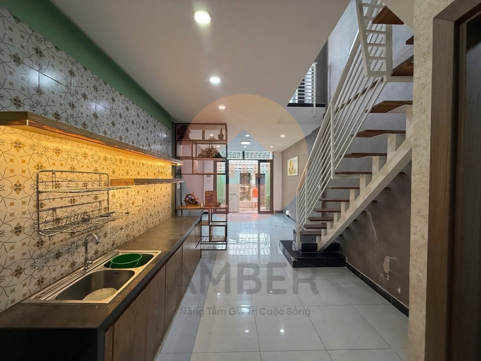 Nhà cho thuê 2 tầng tại Hiệp Bình Chánh, Thủ Đức 57m² - Nội thất đầy đủ, giá chỉ 9 triệu!