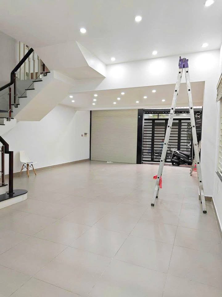 Nhà cho thuê Đoàn Thị Điểm, Phú Nhuận 90m² giá 45 triệu - Thích hợp làm văn phòng