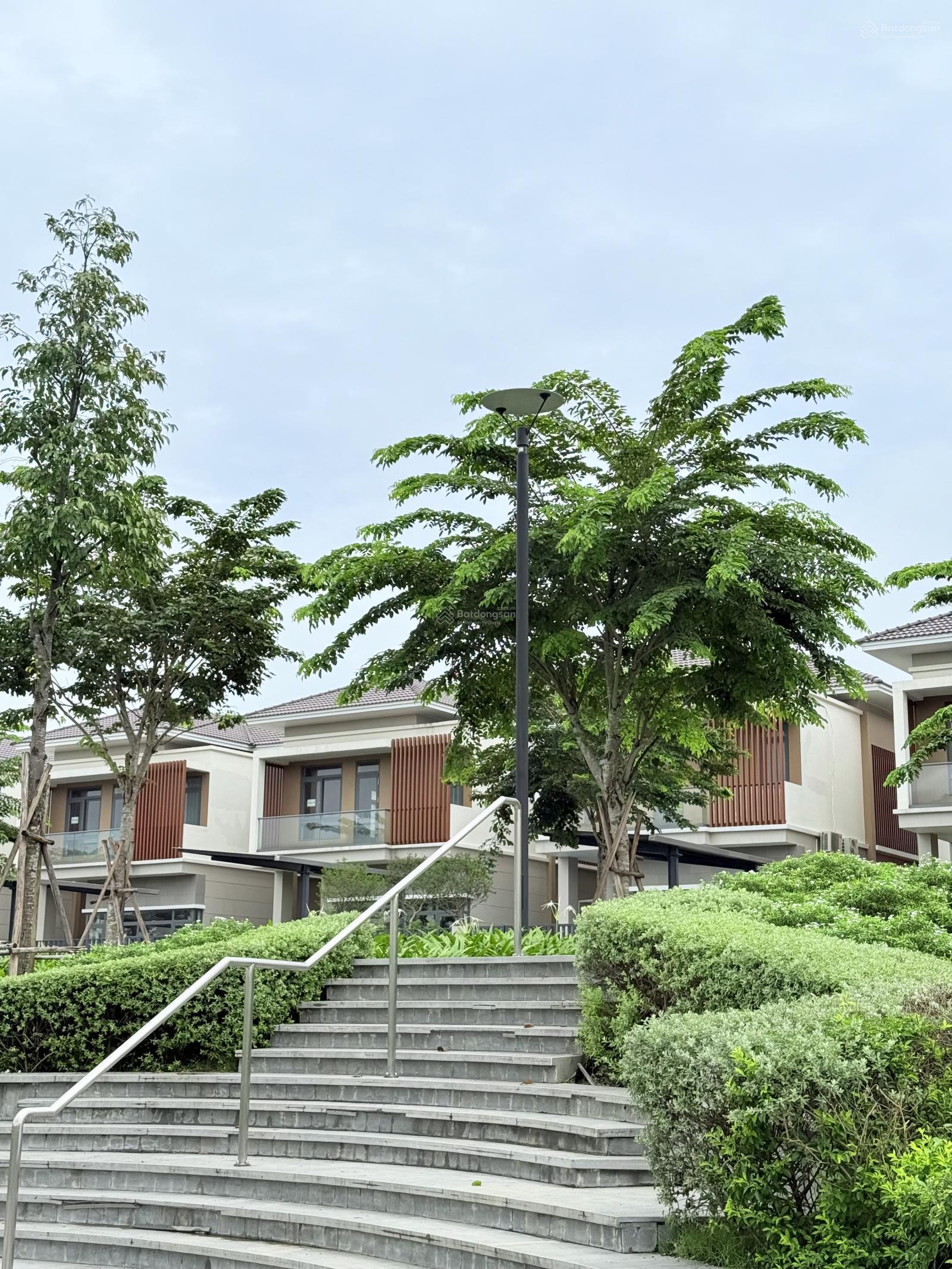 Biệt thự view công viên suối tại Bình Dương 250m² giá 7.45 tỷ - Môi trường sống đẳng cấp!