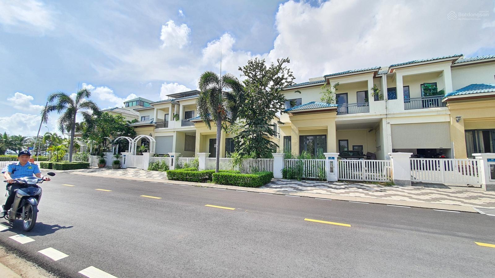 Biệt thự Senturia Vườn Lài 200m² giá 26 triệu - Thích hợp làm văn phòng công ty!