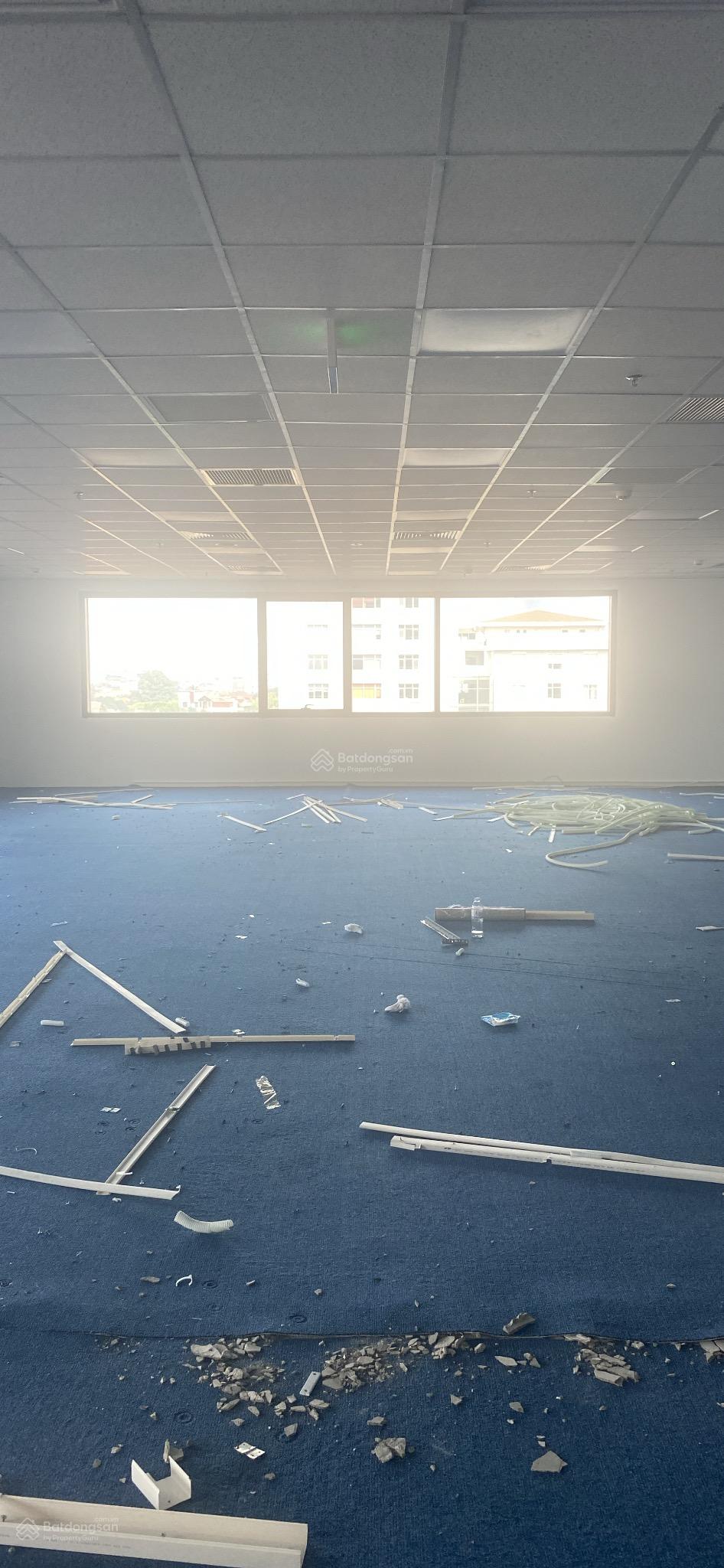 Cho thuê văn phòng Detech Tower quận Cầu Giấy 80m², 150m², 500m², 800m² - Giá chỉ 200k/m²/tháng!