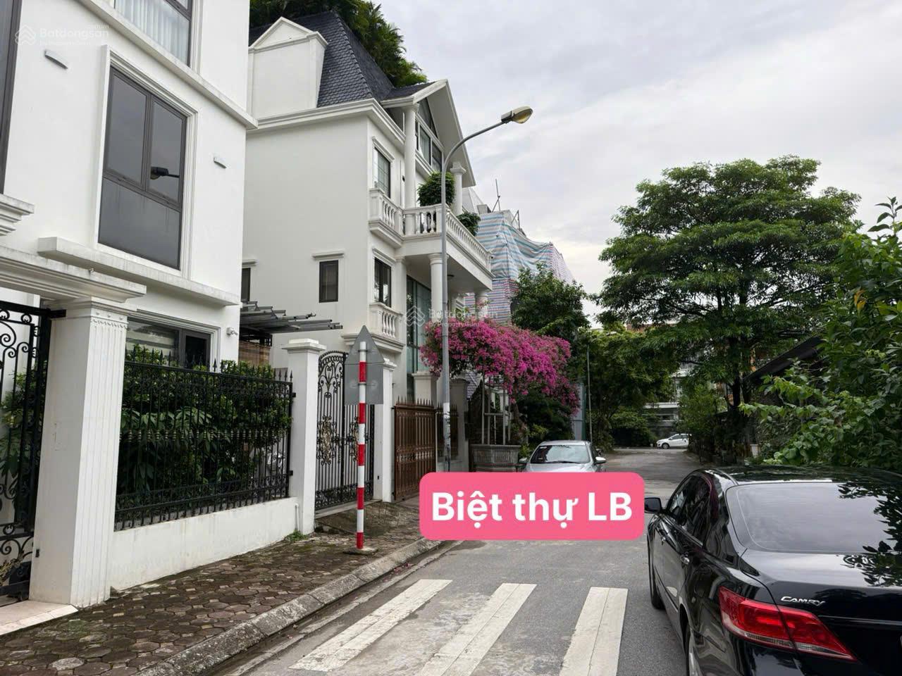 Biệt thự Sài Đồng Long Biên 140m² giá 42 tỷ - Dòng tiền ổn định, gần hồ công viên!