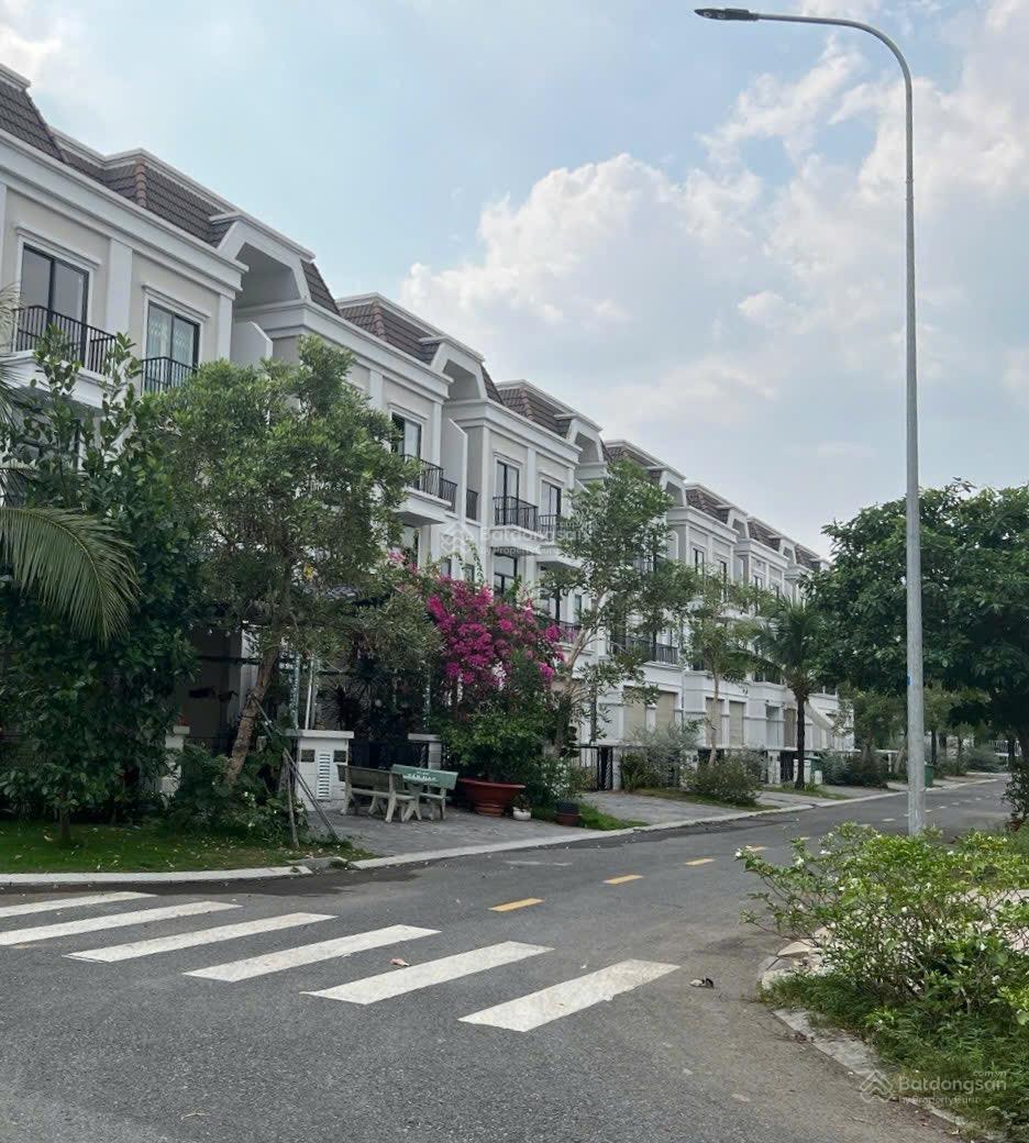 Nhà phố hiện đại Bella Villa, Đức Hòa, Long An, 85m² giá 2,6 tỷ - Sẵn sàng sang tên ngay!