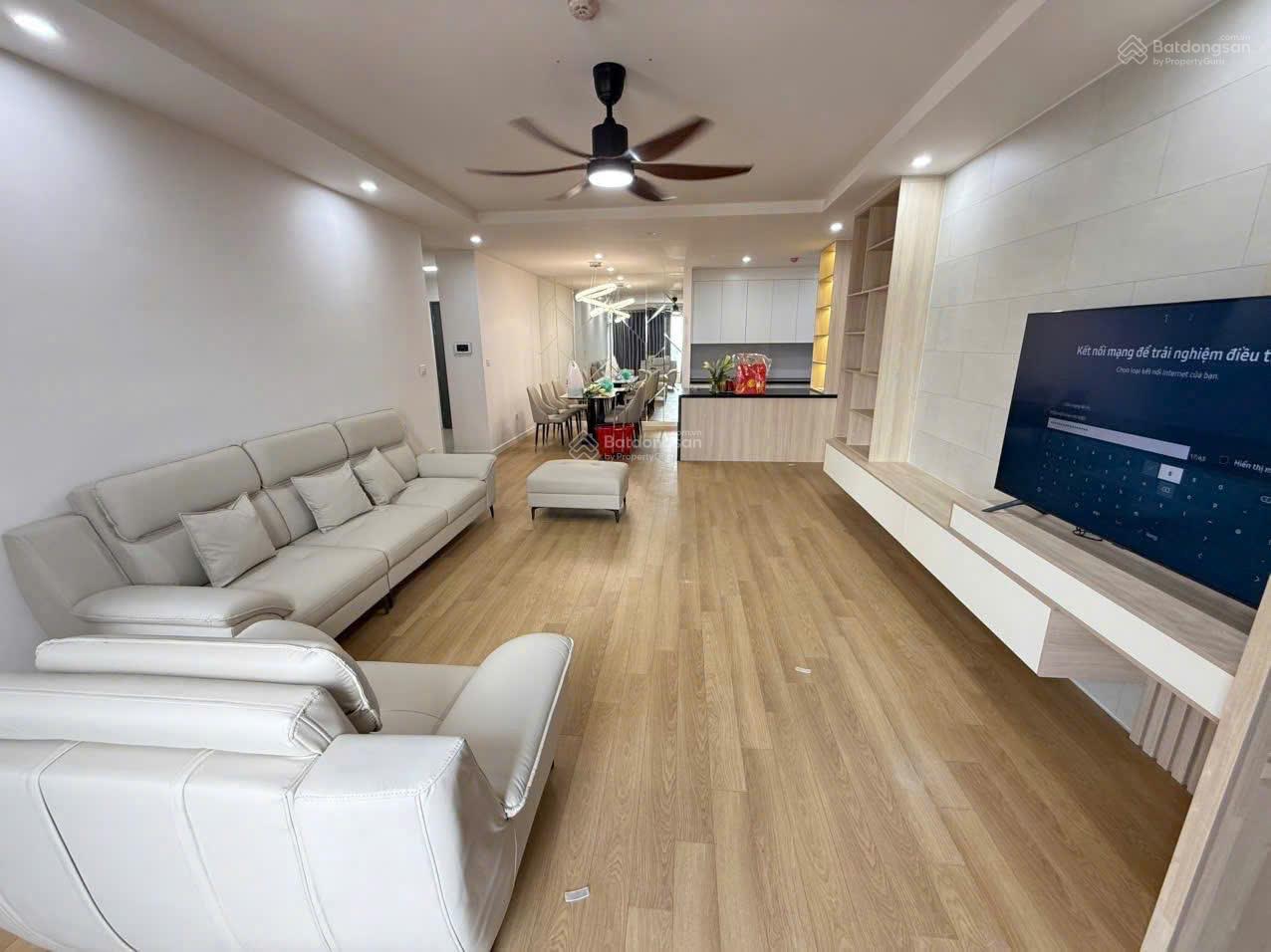 Căn hộ 3 phòng ngủ La Casta Văn Phú 117m² giá 18 triệu - Full nội thất mới, vào ở ngay!