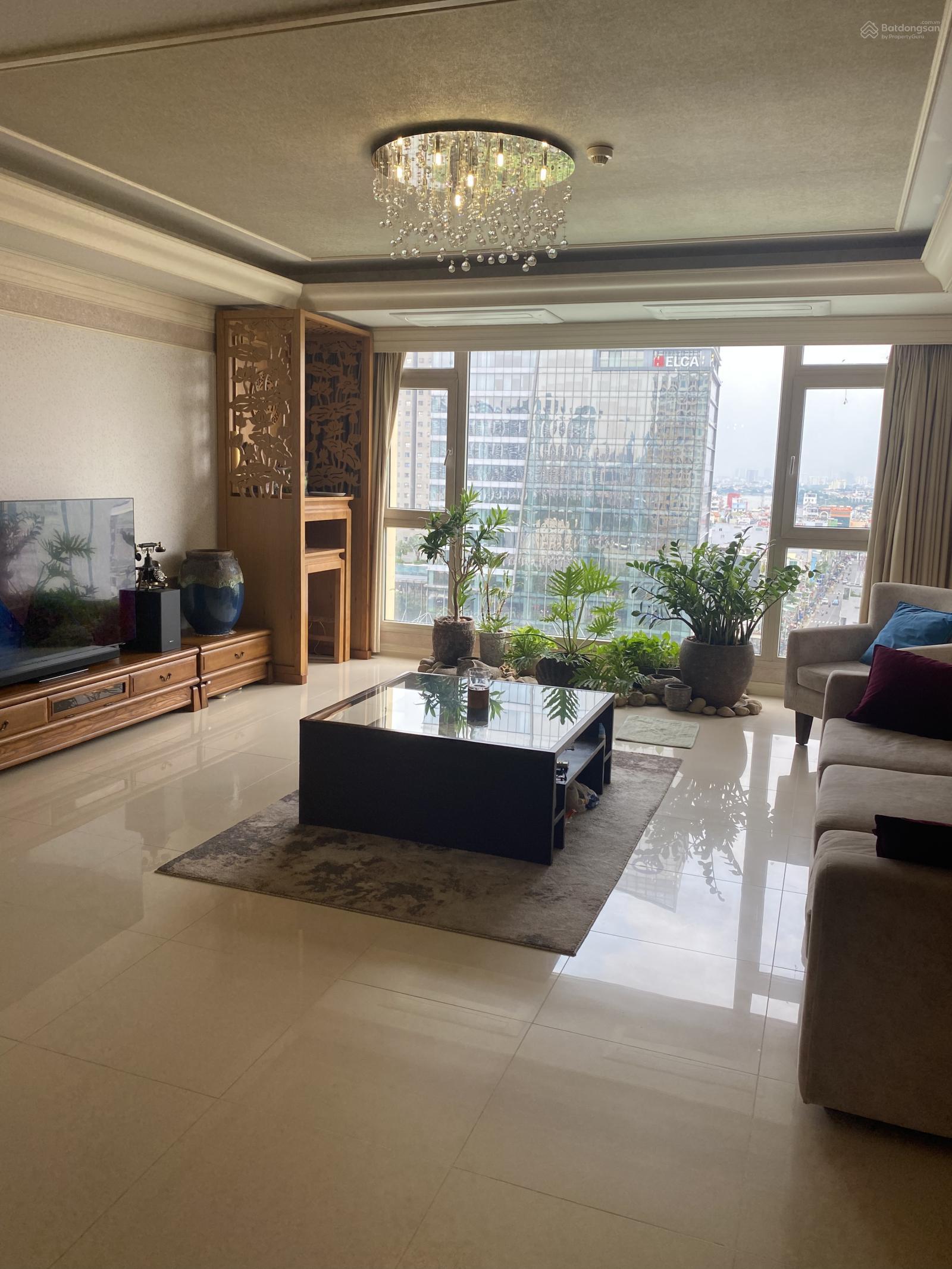 Căn hộ Cantavil Hoàn Cầu Bình Thạnh 154m² giá 13.5 tỷ - Căn góc view đẹp, giao thông thuận tiện!