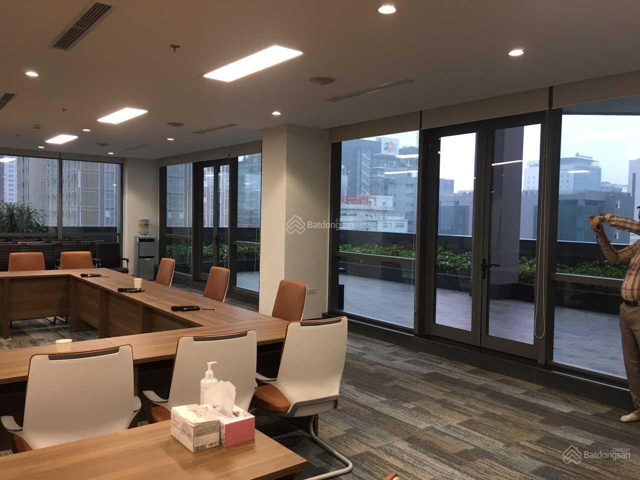 Cho thuê văn phòng tòa PHC 158 Nguyễn Sơn quận Long Biên diện tích 60m2, 80m2, 100m2, 130m2, 200m2 giá 150k/m2