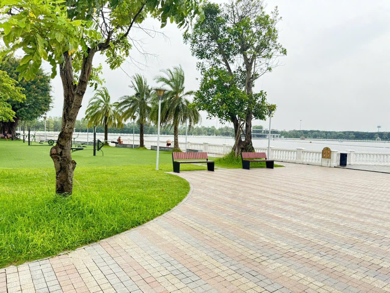 Biệt thự song lập Vinhomes Riverside Long Biên 200m² giá 75 tỷ - Không gian sống lý tưởng!