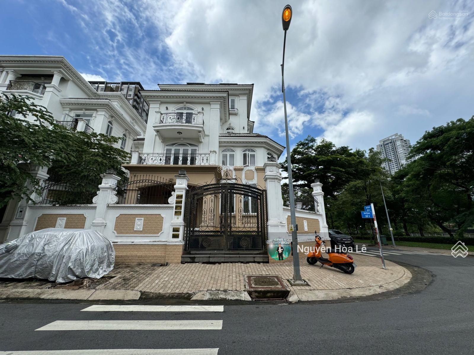 Biệt thự đơn lập Cityland Quận 7 329.8m² giá 89 tỷ - View công viên thoáng đãng!