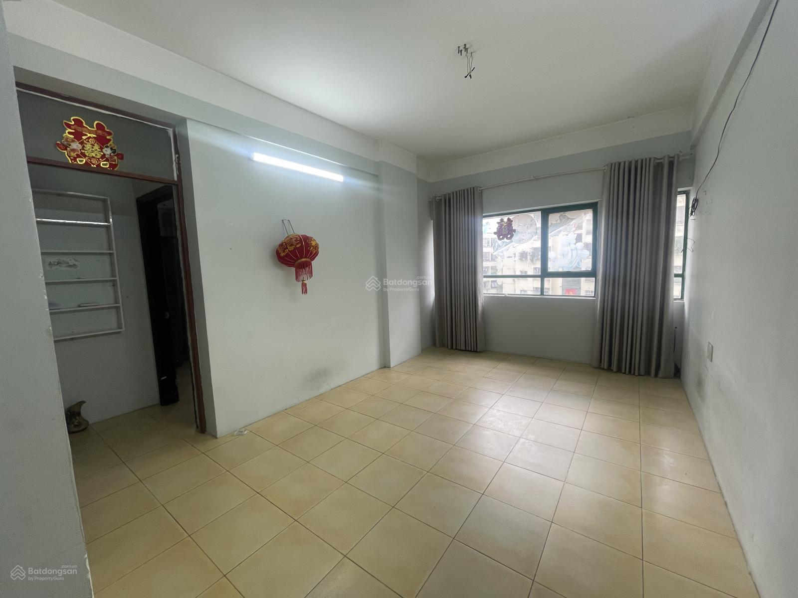 Căn hộ 2 phòng ngủ tại Megastar Tây Hồ, 75m² giá 9,5 triệu - View cầu Nhật Tân thoáng mát!