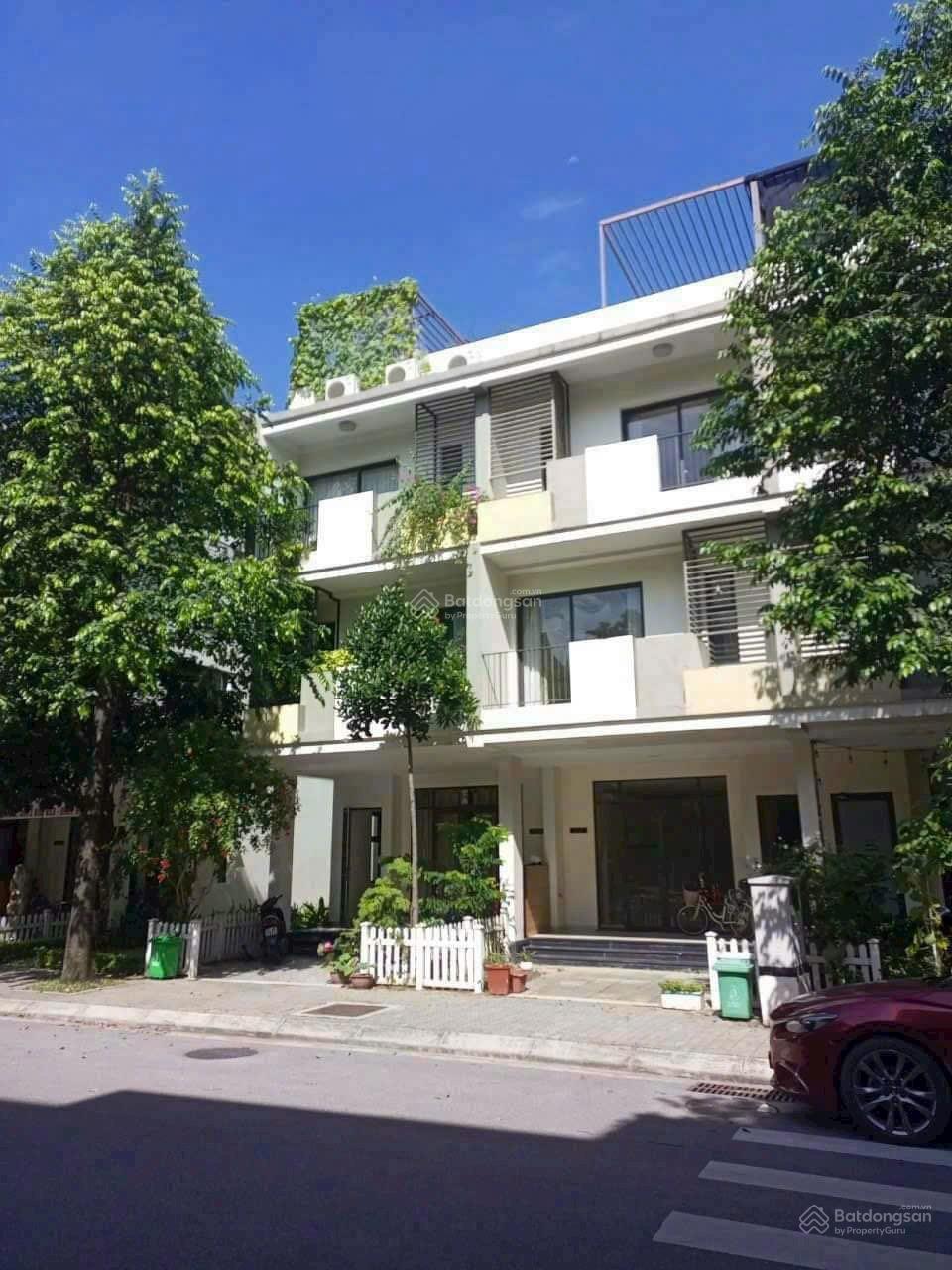 Cho thuê biệt thự Vinhomes Thăng Long 99m² giá chỉ 16 triệu - Thiết kế 3 tầng tiện nghi!