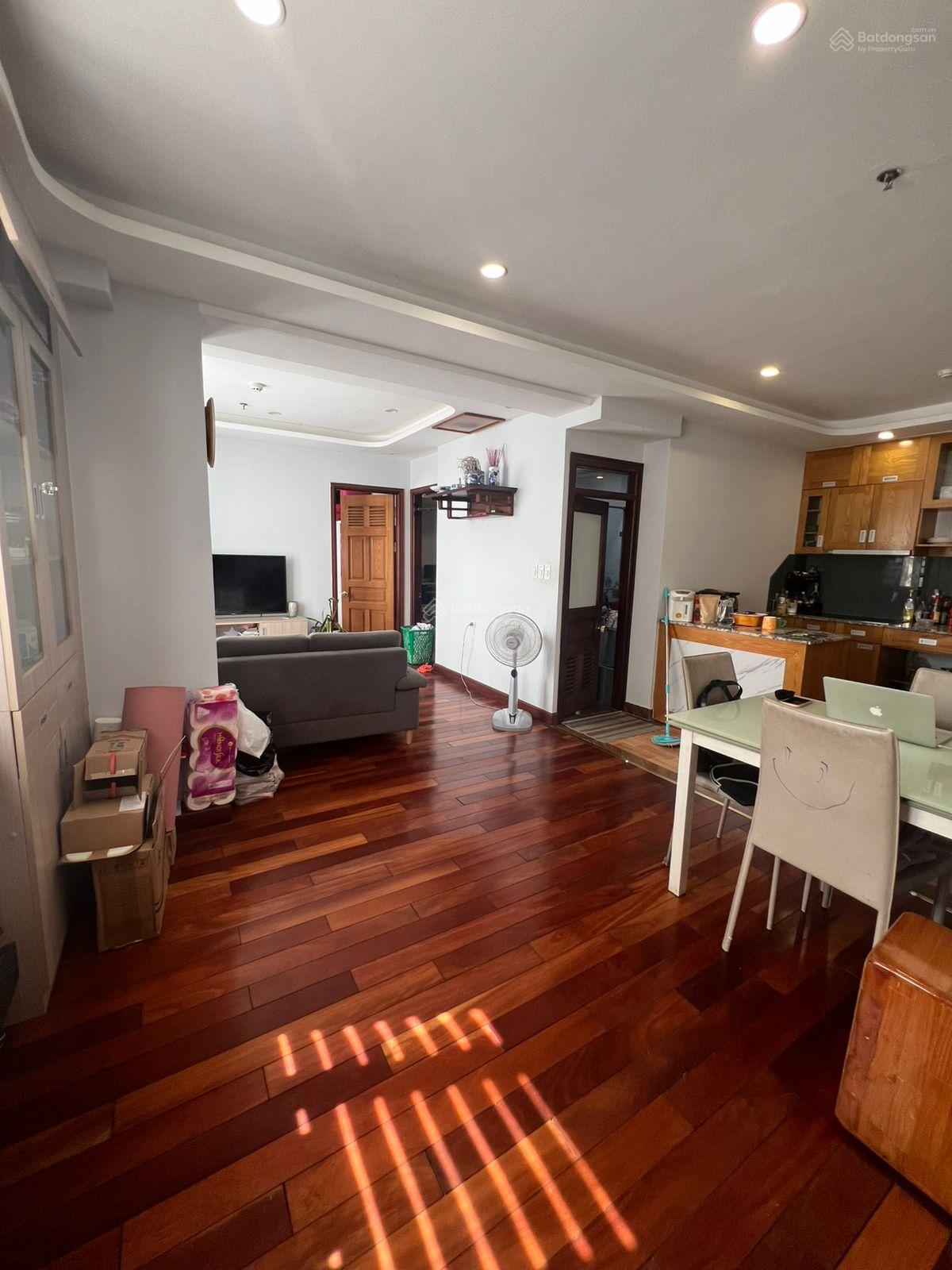 Căn hộ chung cư Liễu Giai Tower 74m² giá 18 triệu - View đẹp, đầy đủ tiện nghi!