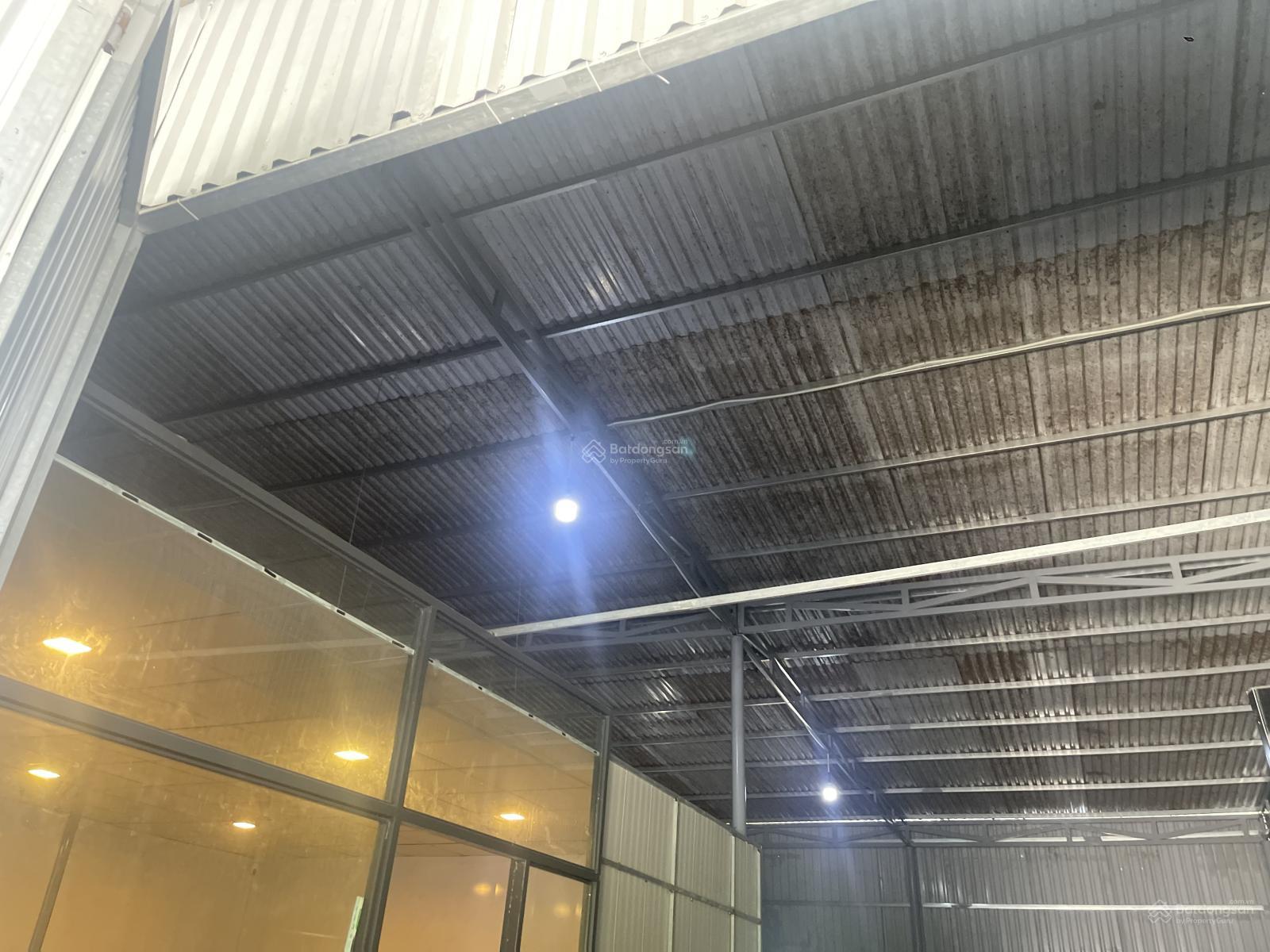 Kho cho thuê mặt tiền quận Ngũ Hành Sơn 180m² giá chỉ 10 triệu - Phù hợp sản xuất và chứa hàng!