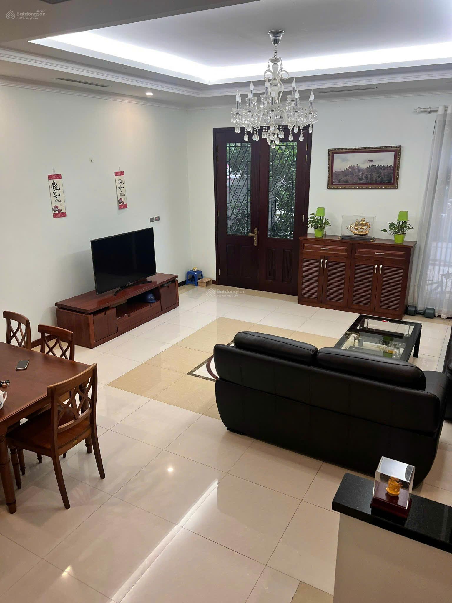 Cho thuê liền kề Vinhomes The Harmony 90m² hướng Đông Nam - Full nội thất sang trọng!
