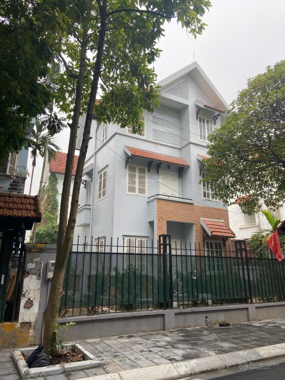 Bán gấp biệt thự Trần Kim Xuyến, Cầu Giấy 200m² giá 79.8 tỷ - Vị trí kim cương, kinh doanh đỉnh!