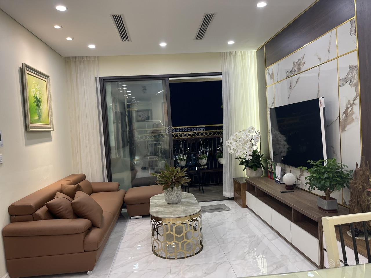 Căn hộ 2 ngủ D'eldorado 298 Võ Chí Công 70m² giá 18 triệu - Full nội thất đẹp, giao nhà ngay!