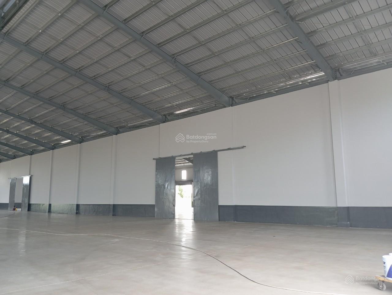 Cho thuê kho xưởng 3115m² KCN Long Hậu - Vị trí đắc địa, giá cả hấp dẫn!