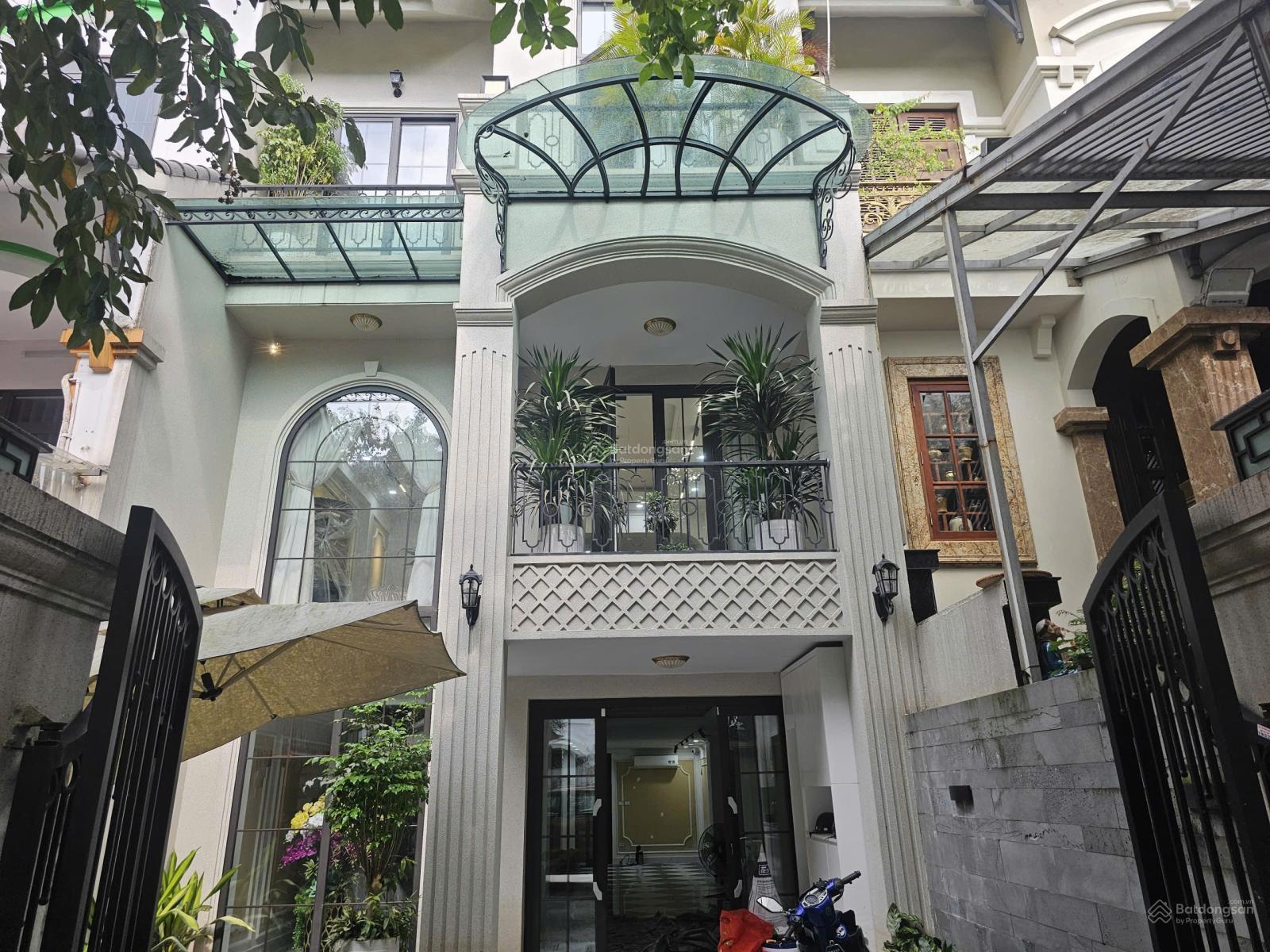 Cho thuê gấp liền kề 120m2 thiết kế đẹp, Khu A - Geleximco - Full nội thất cao cấp và thang máy