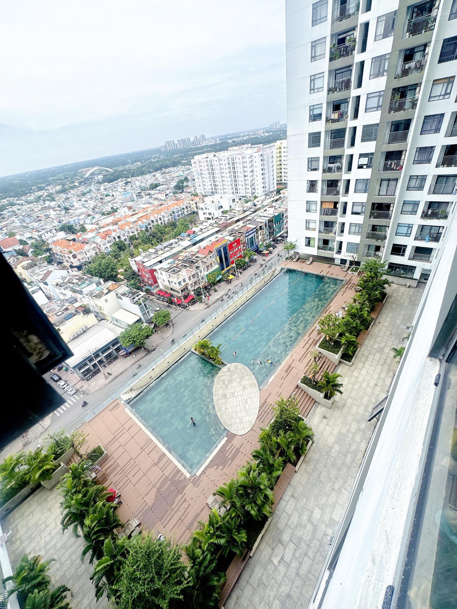 Officetel Central Premium Quận 8 51m² giá 10.5 triệu - Nhận nhà ngay, full nội thất!