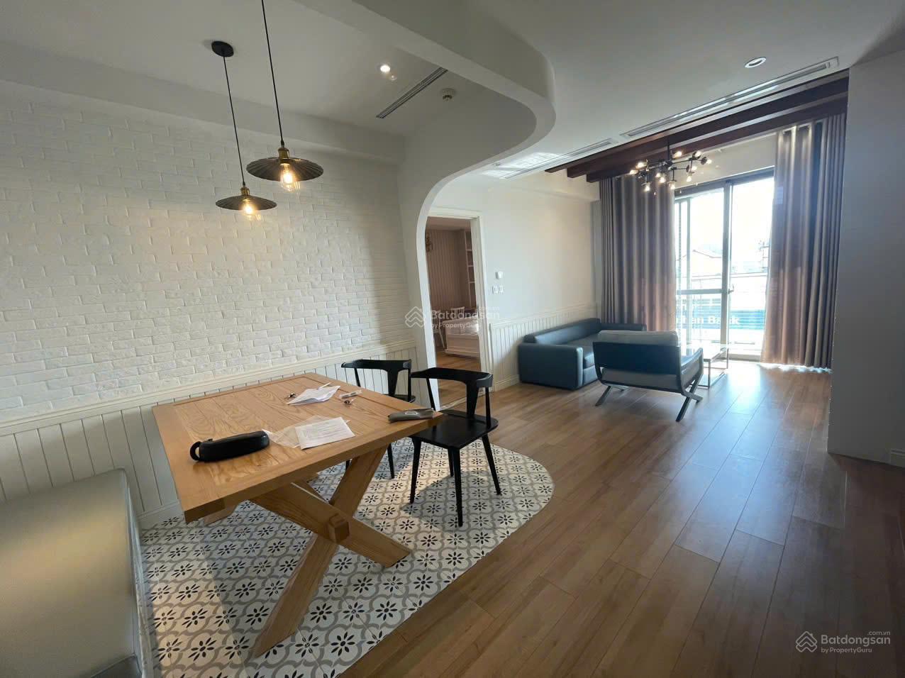 Căn hộ Urban Hill Phú Mỹ Hưng 78m² giá 21 triệu - Đầy đủ nội thất, sẵn sàng vào ở ngay!