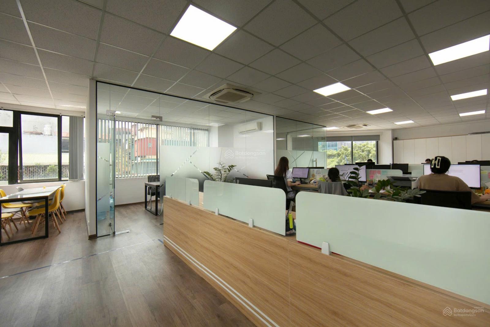 Cho thuê văn phòng tại Phố Láng Hạ, Hà Nội 100m² giá chỉ 13 triệu - Cơ hội vàng cho doanh nghiệp nhỏ!