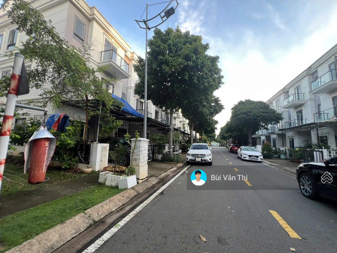 Cho thuê nhà phố Sim City 80m² giá 10 triệu - An ninh 24/7, đầy đủ tiện ích!