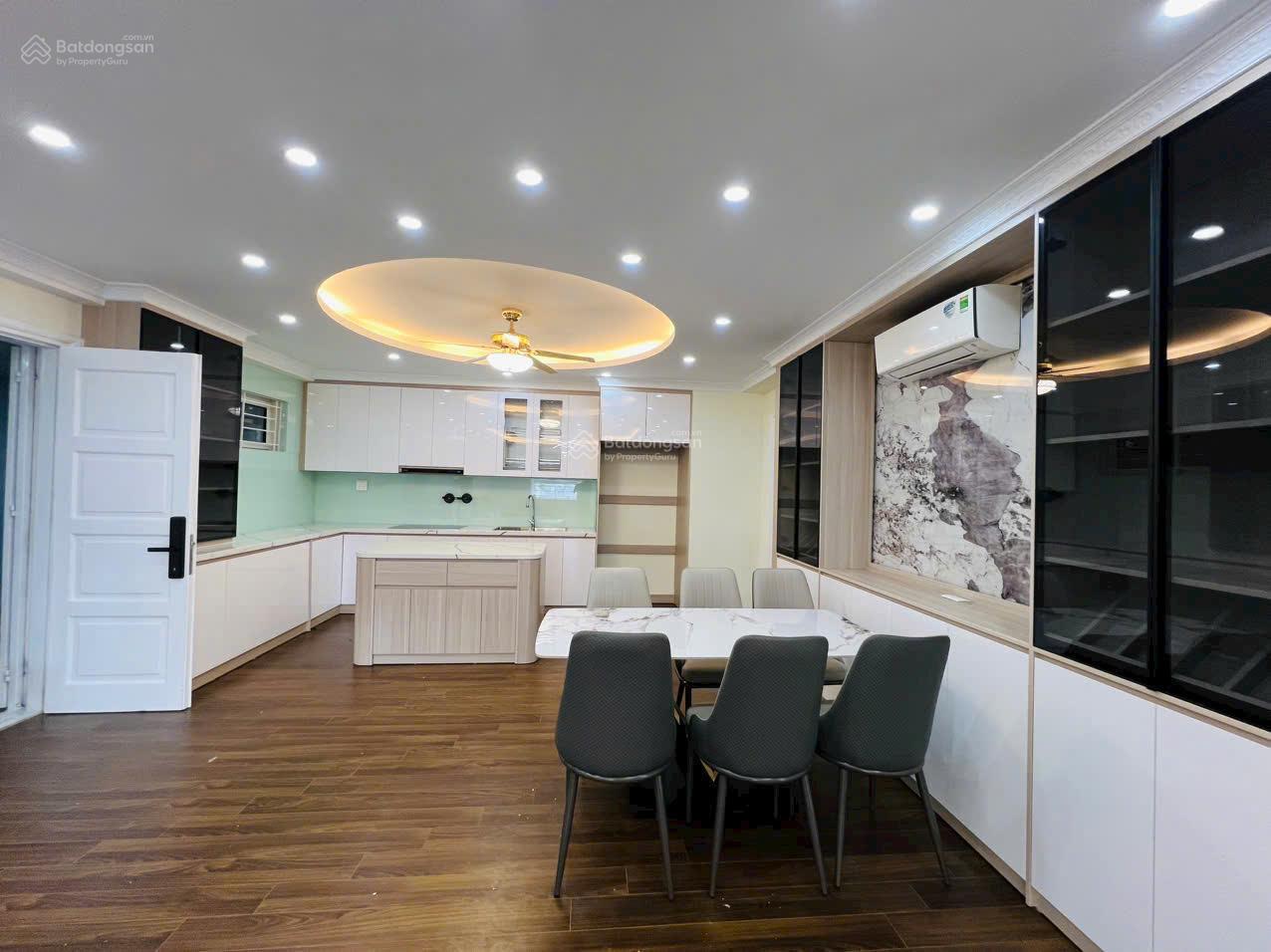 Chính chủ bán gấp căn hộ 3 ngủ 160m² Keangnam Phạm Hùng giá 14 tỷ - View thoáng, nội thất cao cấp!