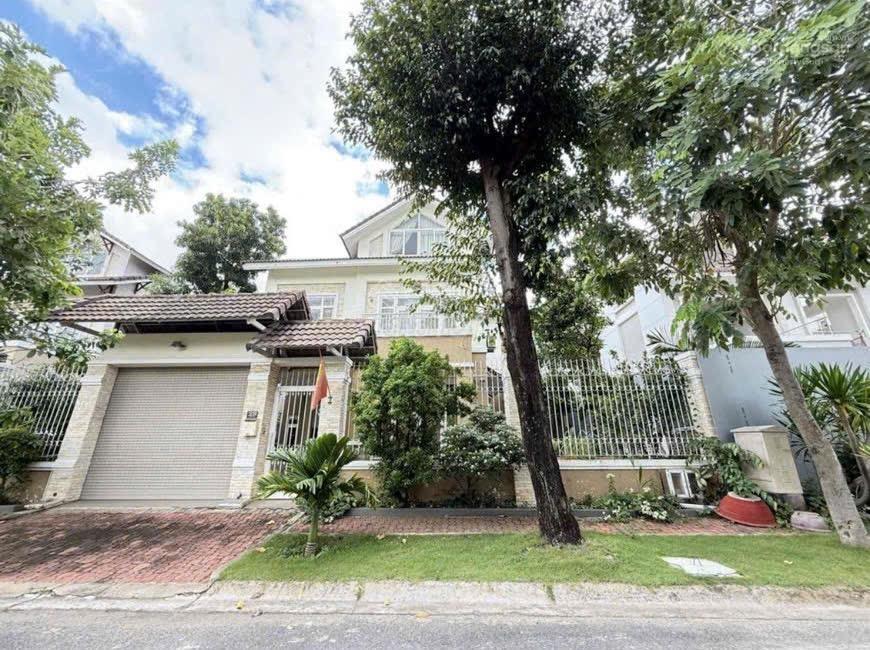 Biệt thự cho thuê 7 phòng tại KDC Nam Long Trần Trọng Cung, Quận 7 - Giá 45 triệu/tháng