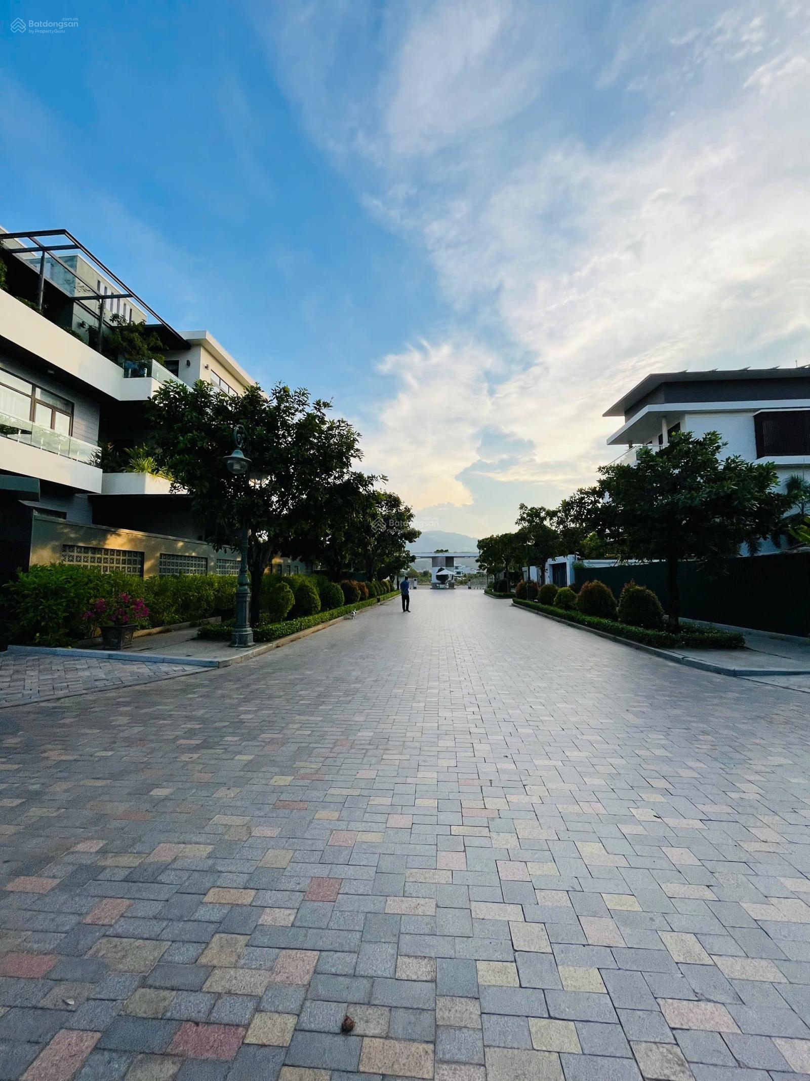 Bán lô góc biệt thự VCN Phước Hải Nha Trang 397m² - Khu VIP an ninh tuyệt đối!