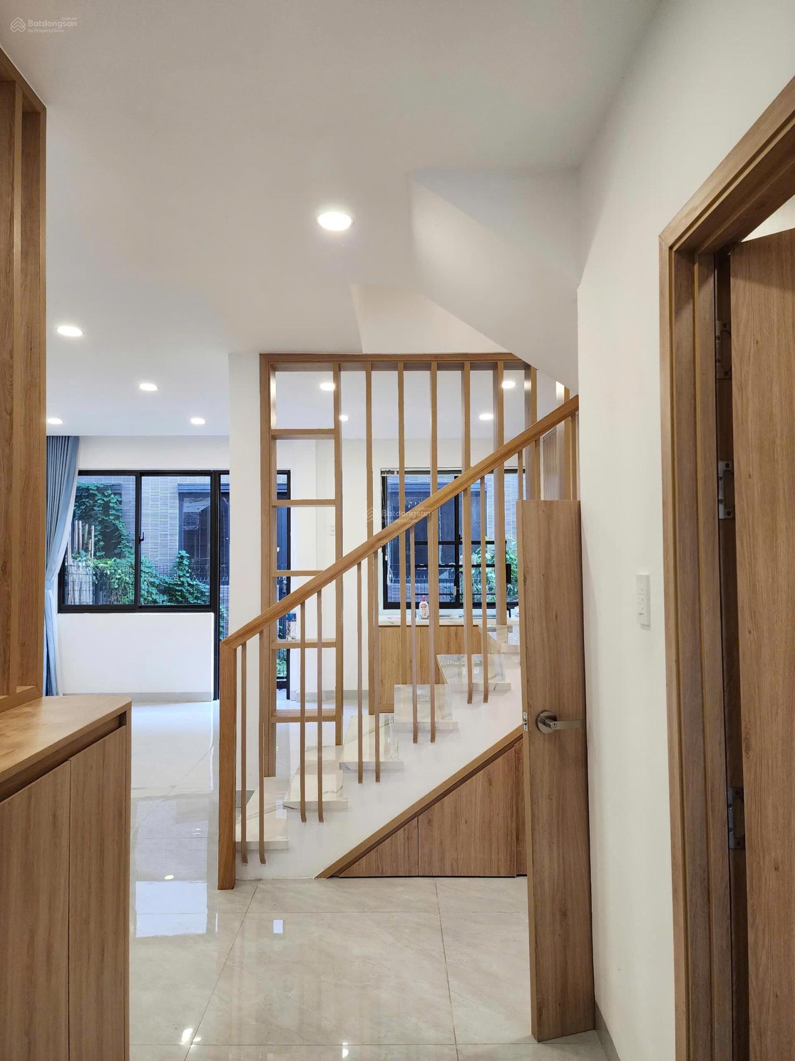 Nhà phố vườn Waterpoint Bến Lức 90m² giá 12 triệu - Full nội thất, tiện nghi hấp dẫn!