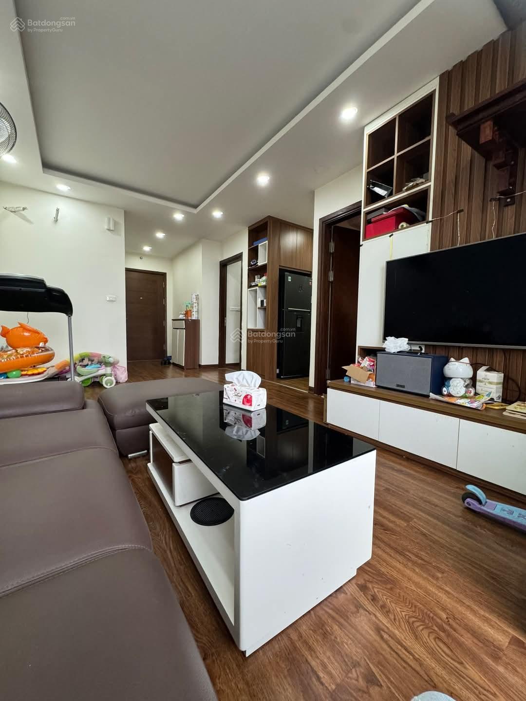 Căn hộ 2 phòng ngủ chung cư Thái Hà 70m² giá 11 triệu - Nội thất đầy đủ, cho thuê gấp!