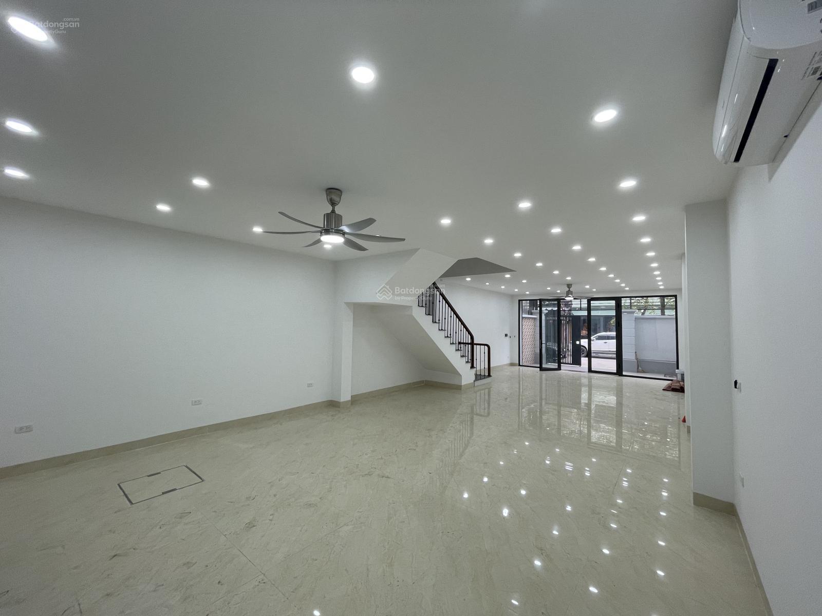 Cho thuê nhà phố hoàn thiện tại Văn Khê, Hà Đông 90m² - Giá chỉ 15 triệu/tháng!