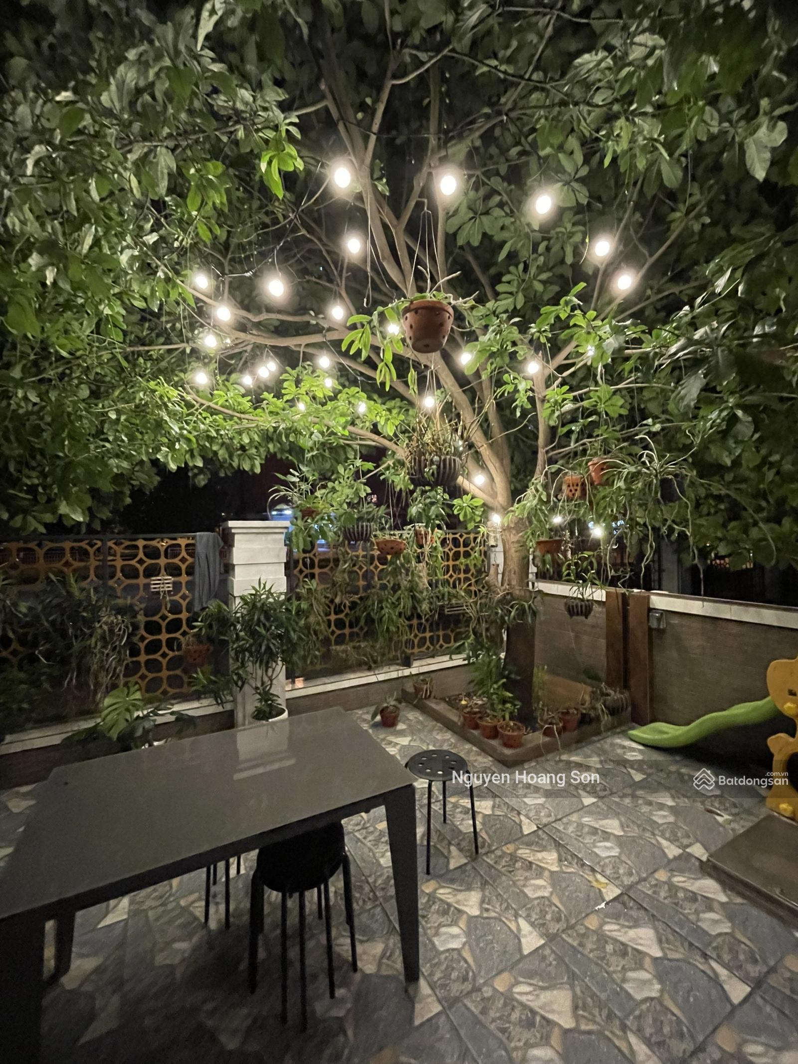 Cho thuê liền kề 671 Hoàng Hoa Thám 90m² giá chỉ 40 triệu - Thang máy riêng biệt!