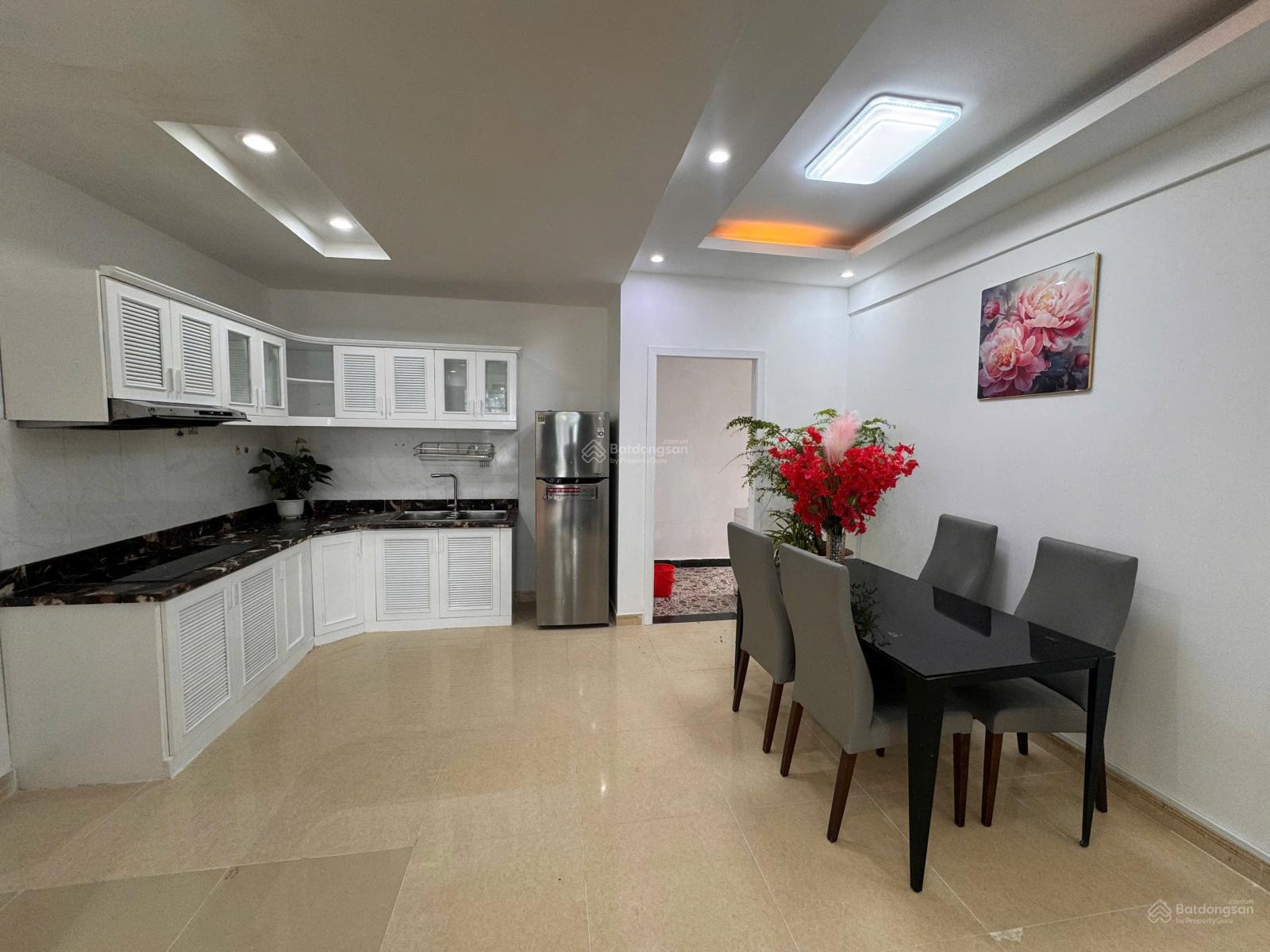 Cho thuê căn hộ 3PN, 3WC, 121m² giá 12 triệu VND tại New Saigon Hoàng Anh 3 - Thiết kế hiện đại, đầy đủ nội thất!