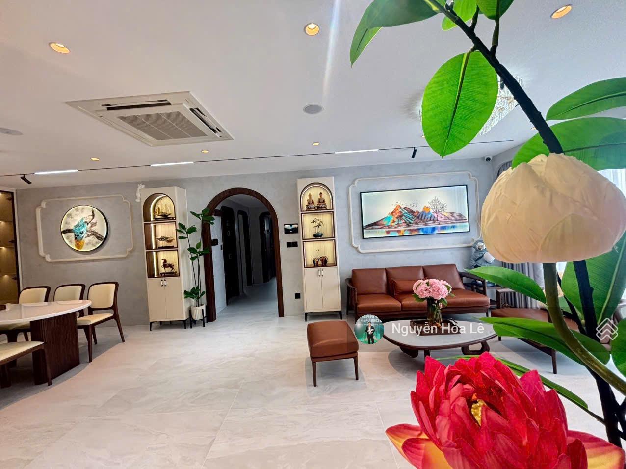 Cho thuê căn hộ cao cấp Riverpark 1 Phú Mỹ Hưng 135m² giá 78 triệu - Thiết kế hiện đại, view đẹp!