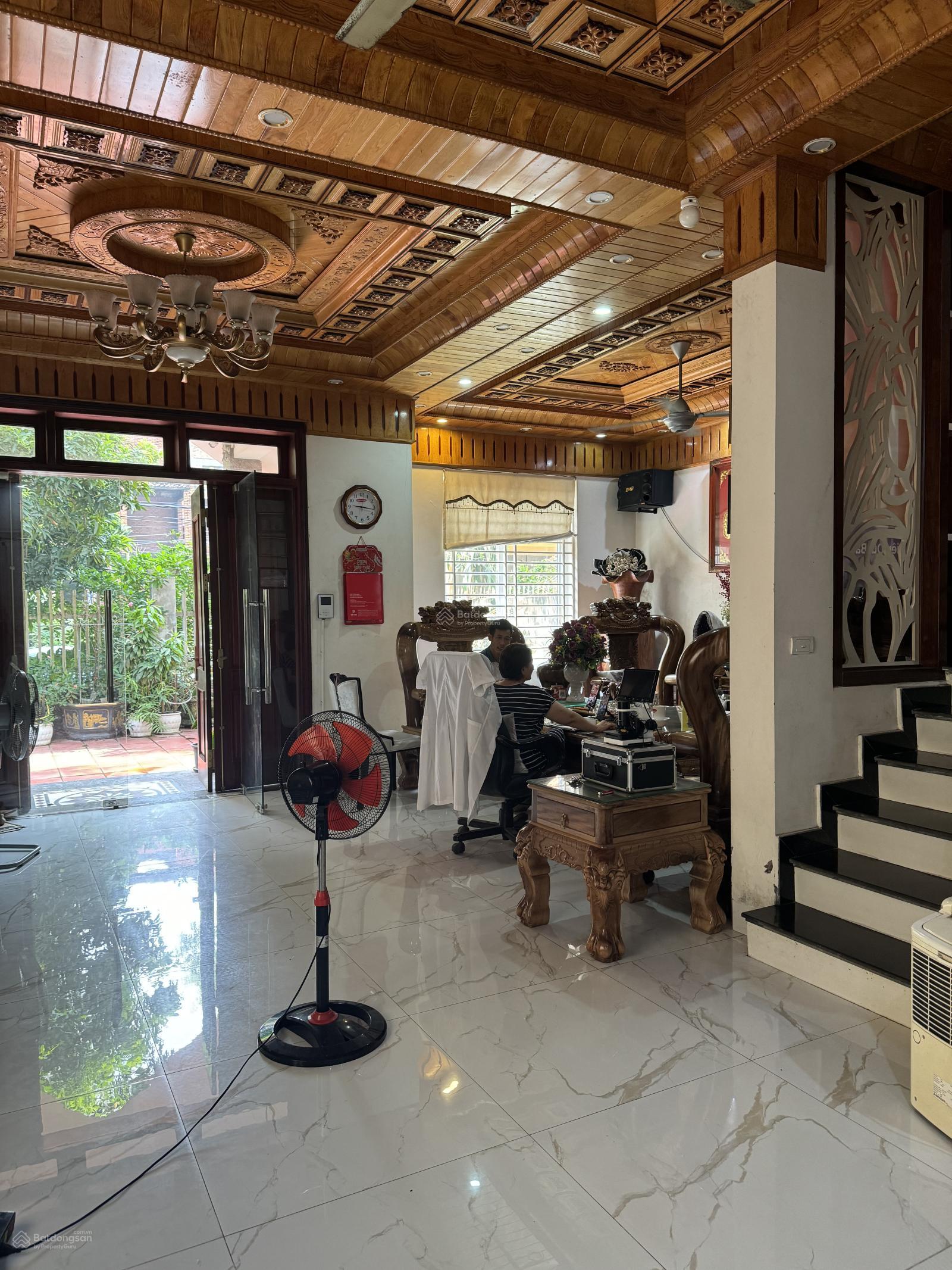 Biệt thự lô góc Hoàn Sơn 215m² giá 8.8 tỷ - Tiềm năng đầu tư cực cao!