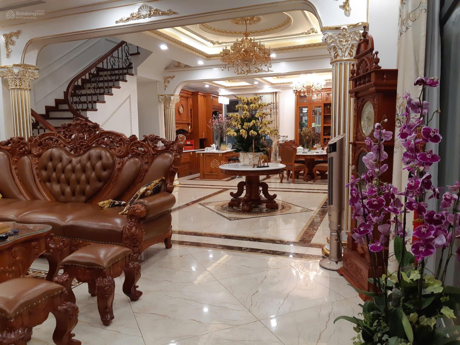 Bán gấp biệt thự Vinhomes The Harmony, hồ Nguyệt Quế, DT 185m2, giá 85 tỷ - Không gian sống đẳng cấp!