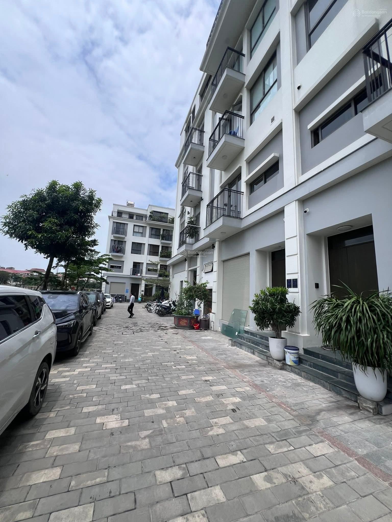 Bán nhà liền kề The Manor Nguyễn Xiển 75m² giá 27 tỷ - Phong cách sống đẳng cấp!