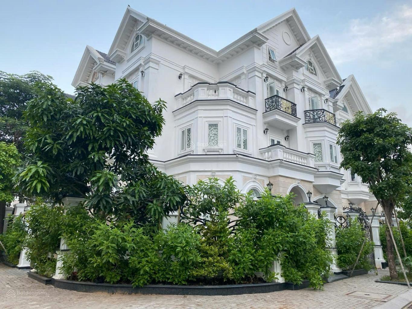 Biệt thự đẳng cấp Cityland Garden Hills P5 Gò Vấp 210m² giá 72 tỷ - Vị trí cực đẹp, nội thất cao cấp!