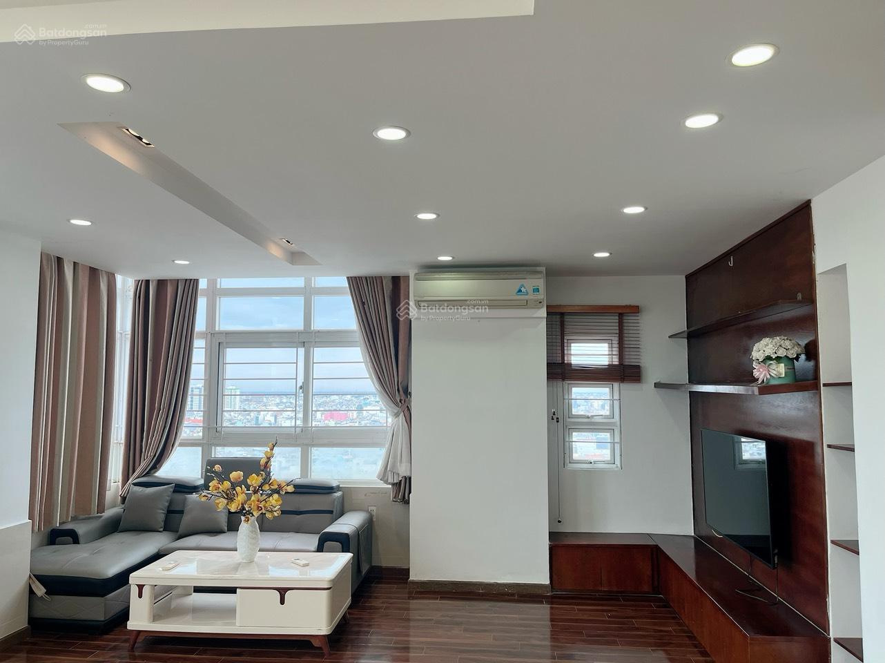 Căn hộ Cộng Hòa Plaza 100m² giá 5.5 tỷ - Chính chủ, nội thất đầy đủ!