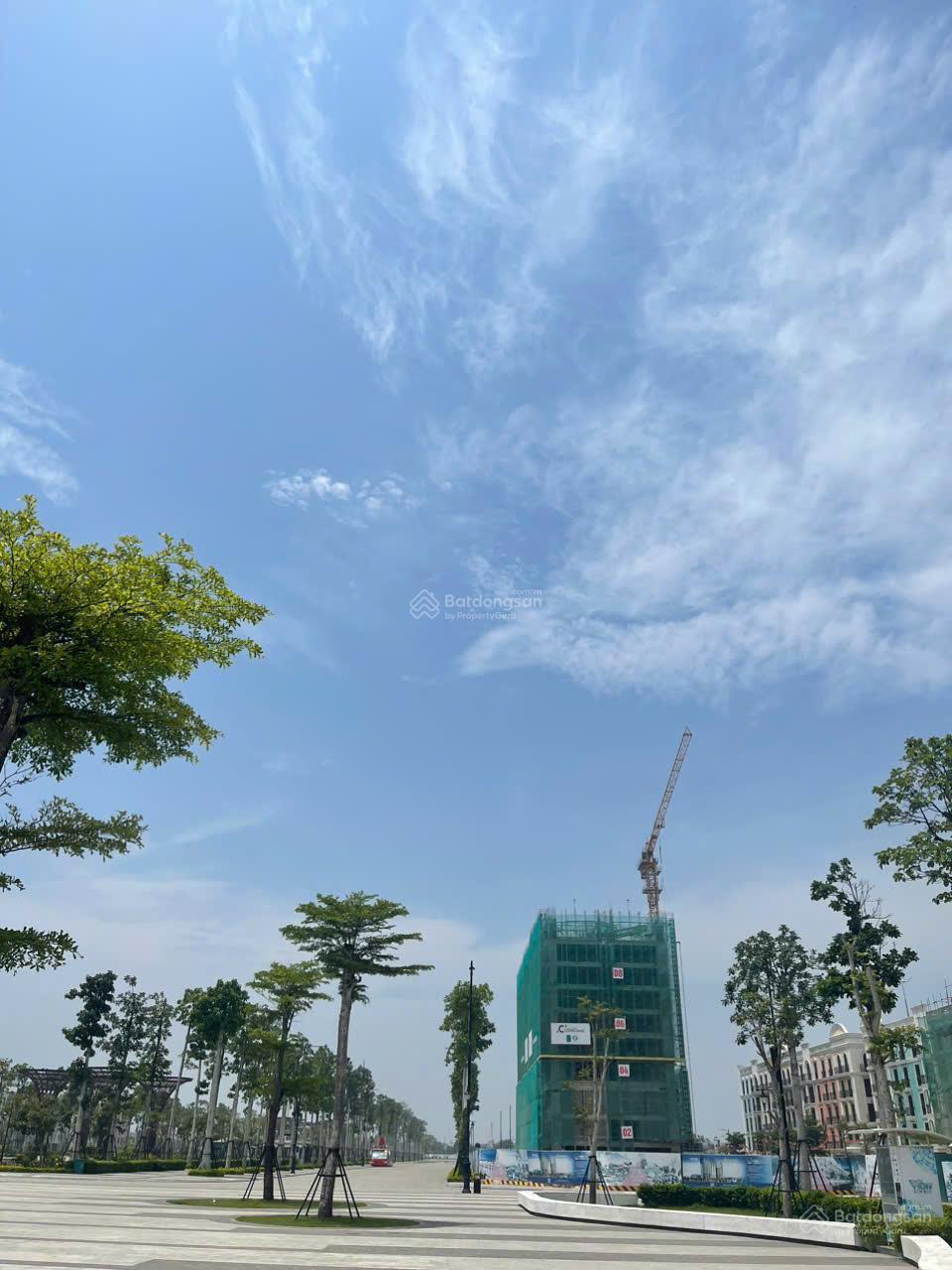 Nhà mặt phố Sun Group Sầm Sơn 96m² giá 7,5 tỷ - Thiết kế hiện đại, kinh doanh thuận lợi!