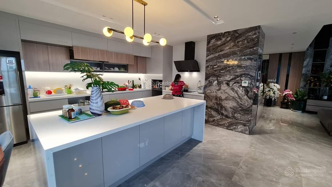 Căn hộ VIP Lancaster Luminaire Đống Đa 180m² - View Hồ Tây đẹp mê ly!