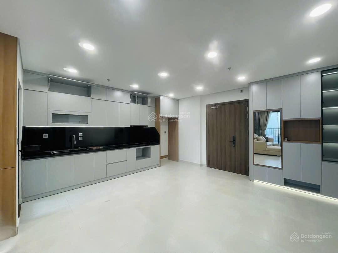 Căn hộ 3PN HC Golden City Long Biên 120m² giá 7.55 tỷ - Chính chủ, sẵn sàng ở ngay!